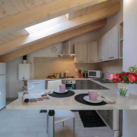 Silver Lake Apartment - Happy Rentals Angera Luaran gambar