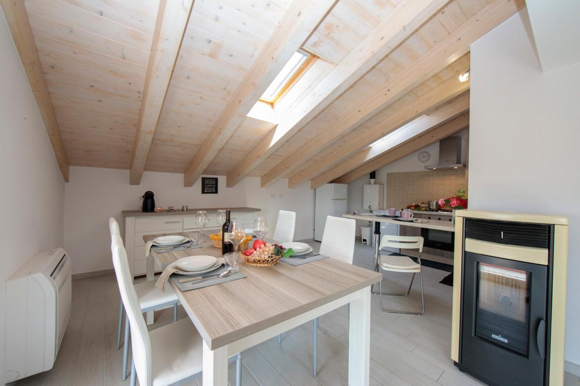 Silver Lake Apartment - Happy Rentals Angera Luaran gambar