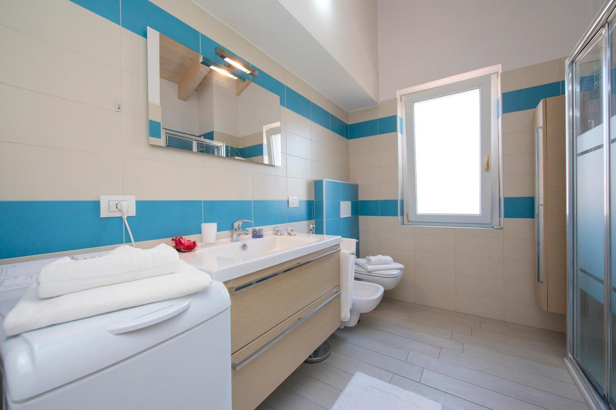 Silver Lake Apartment - Happy Rentals Angera Luaran gambar
